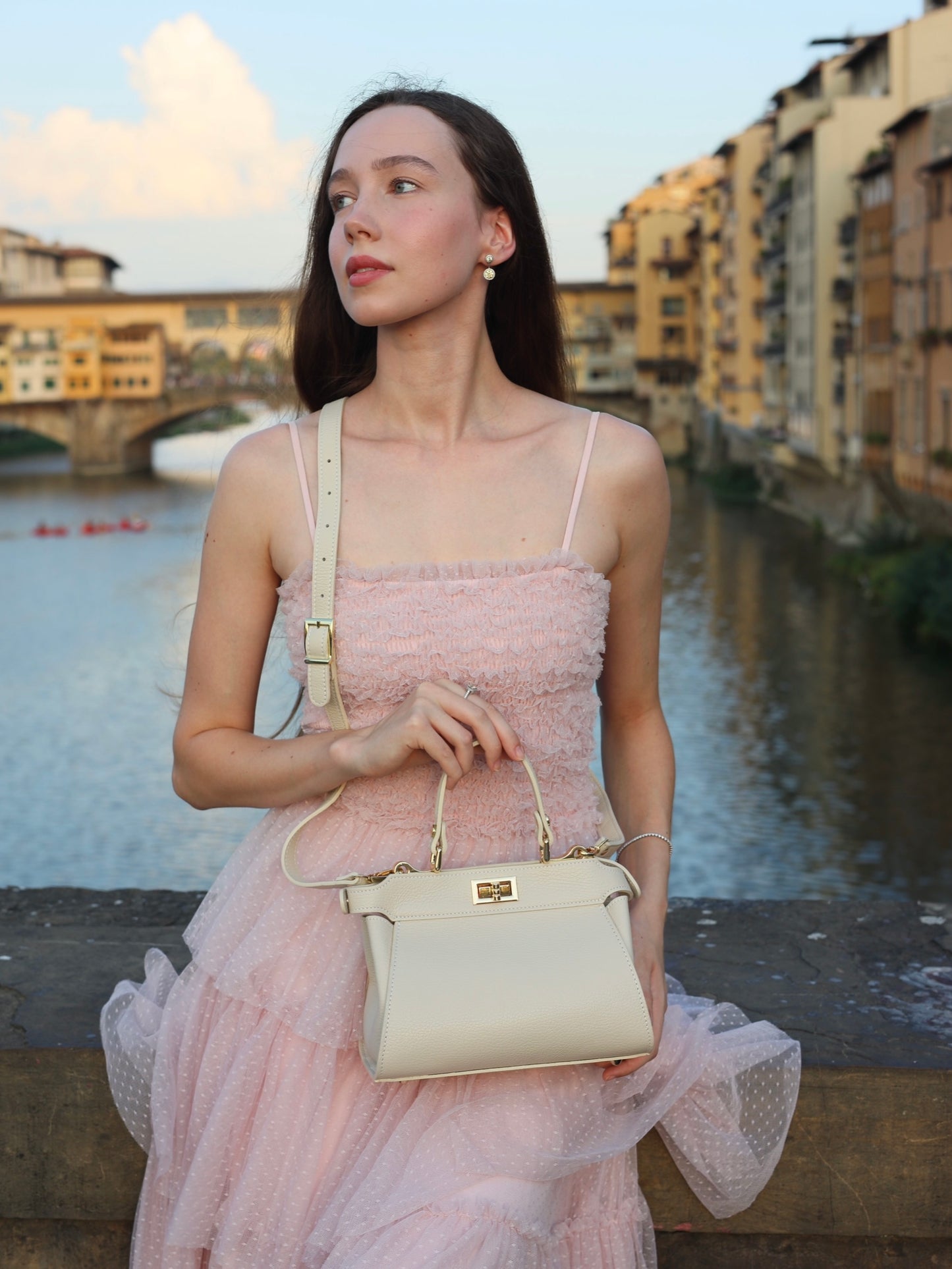 Lira Leather Handbag in Cream