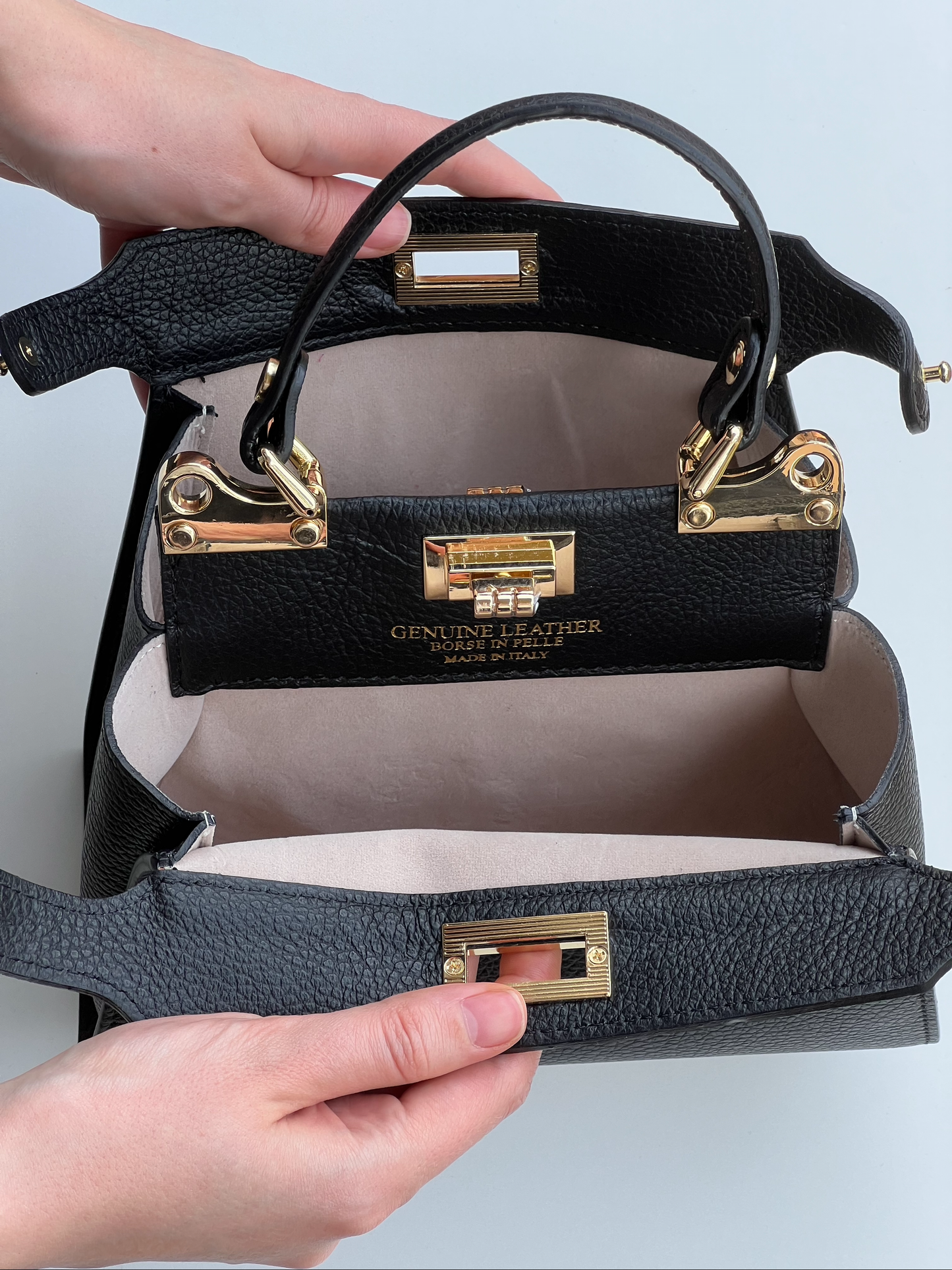 Lira Leather Handbag in Camel Brown