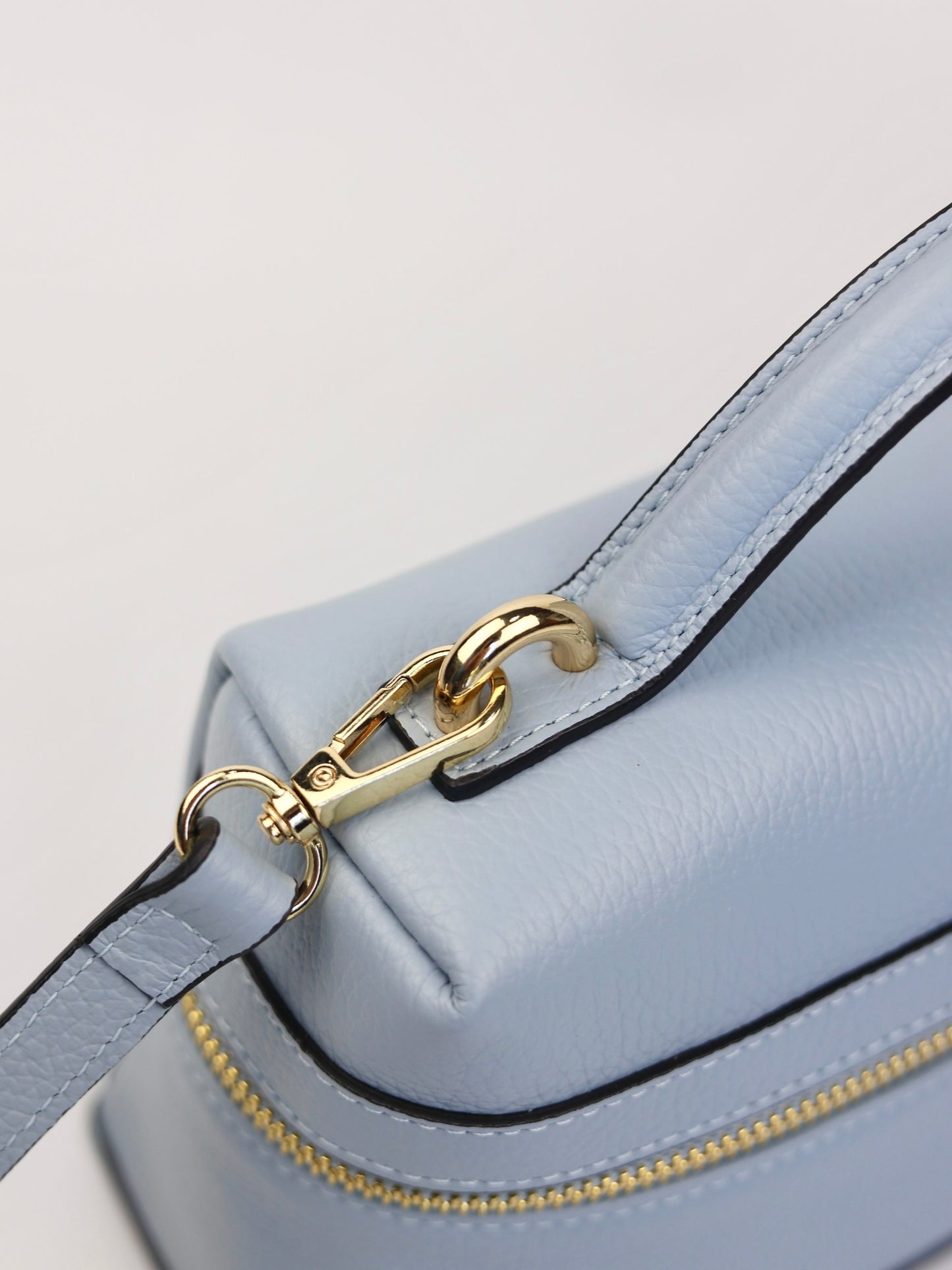 Sandra Vanity Leather Handbag in Baby Blue
