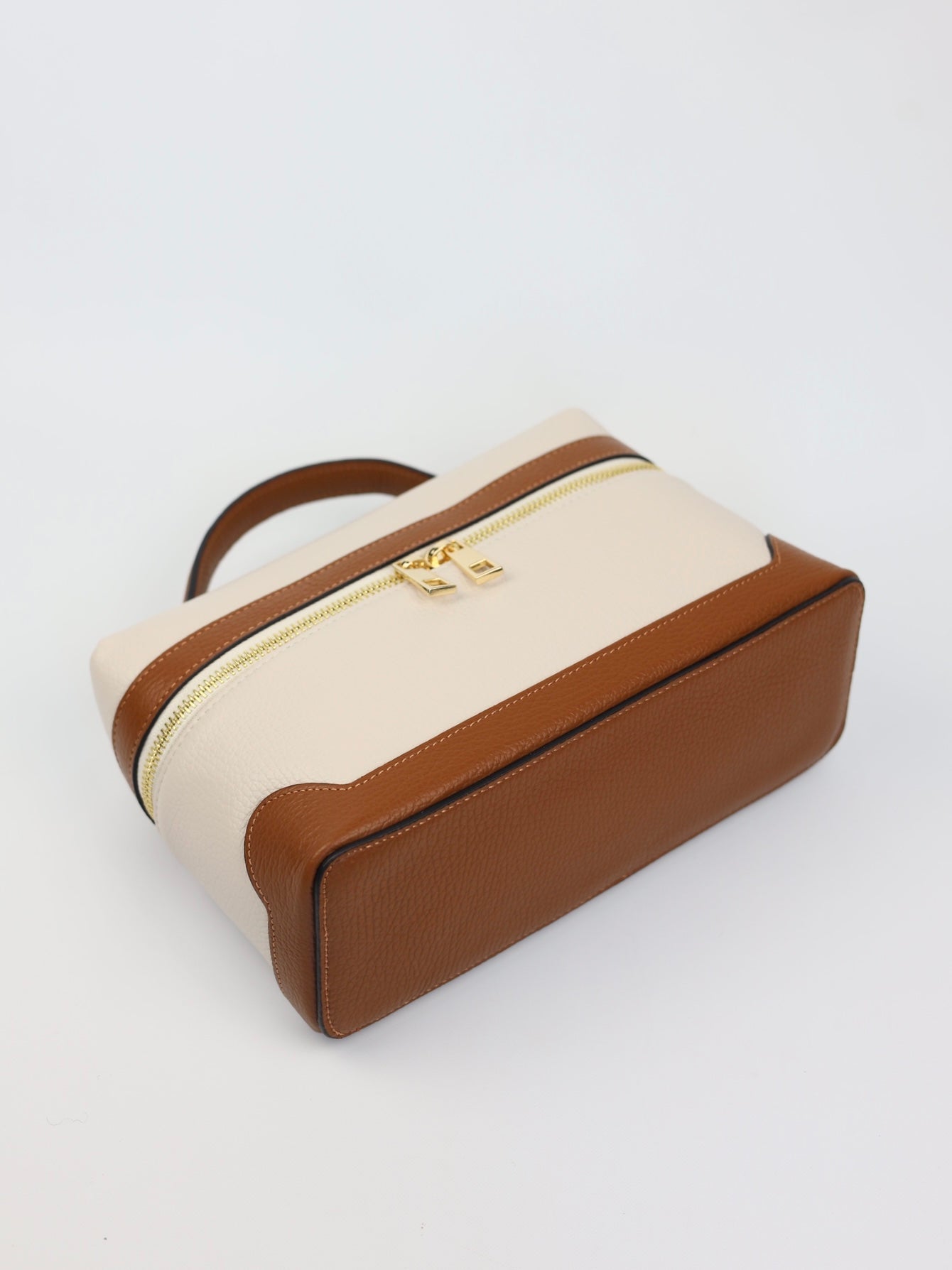 Sandra Vanity Leather Handbag in Cream and Camel Brown