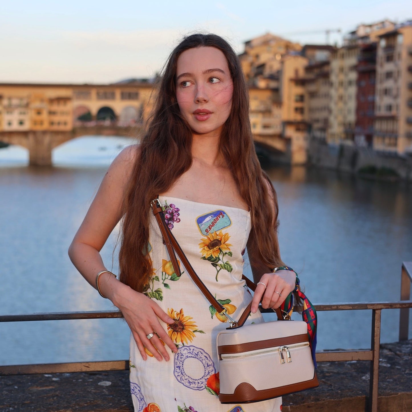 Sandra Vanity Leather Handbag in Cream and Camel Brown